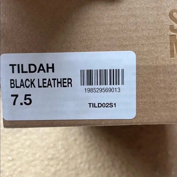 Steve Madden Elegant Black Strappy Heels - Picture 7 of 8